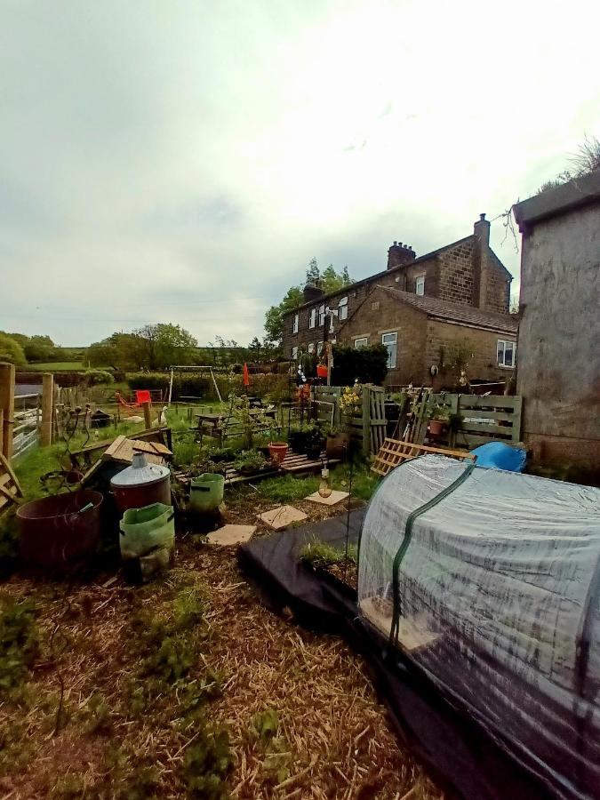 Stones Cottage Farm: Rural Retreat with Gaming Barn and EV Charging Oxenhope Exterior photo